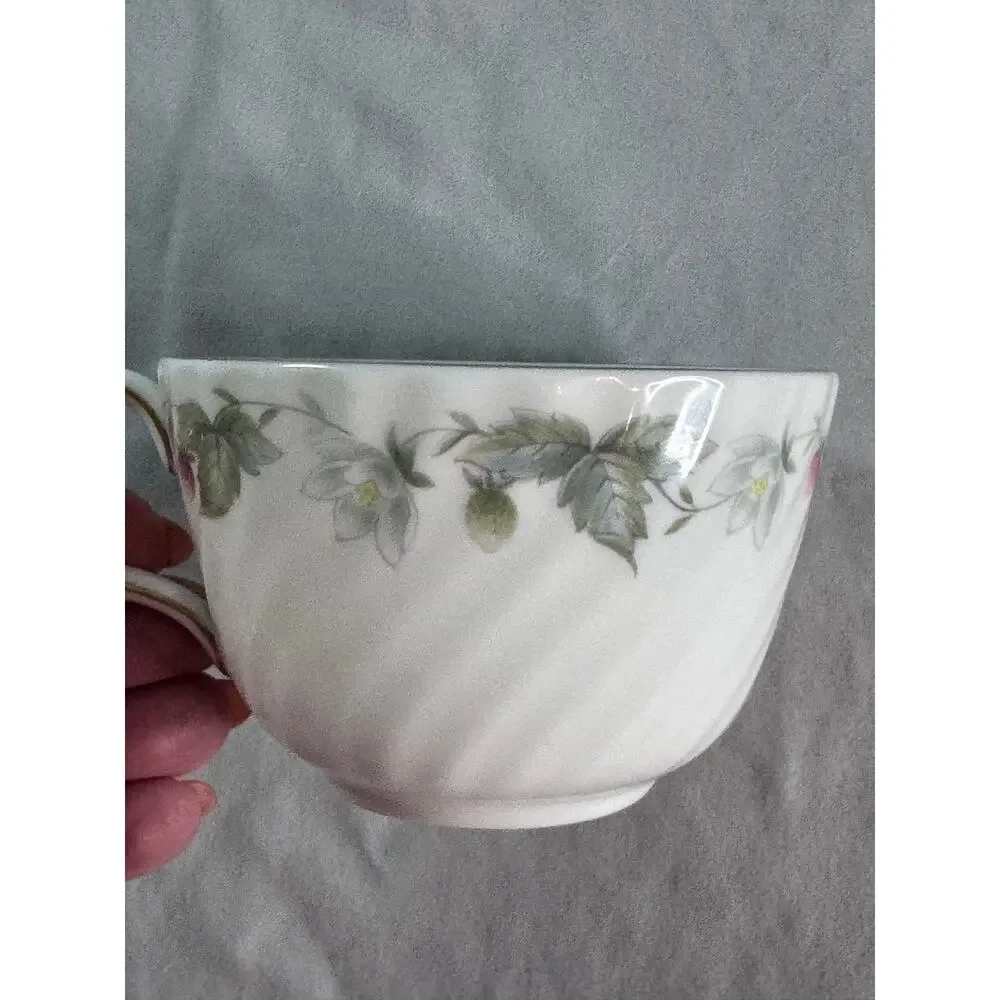 Minton Wimbledon The Tennis Party 1988 Bone China Tea Cup Royal Doulton England